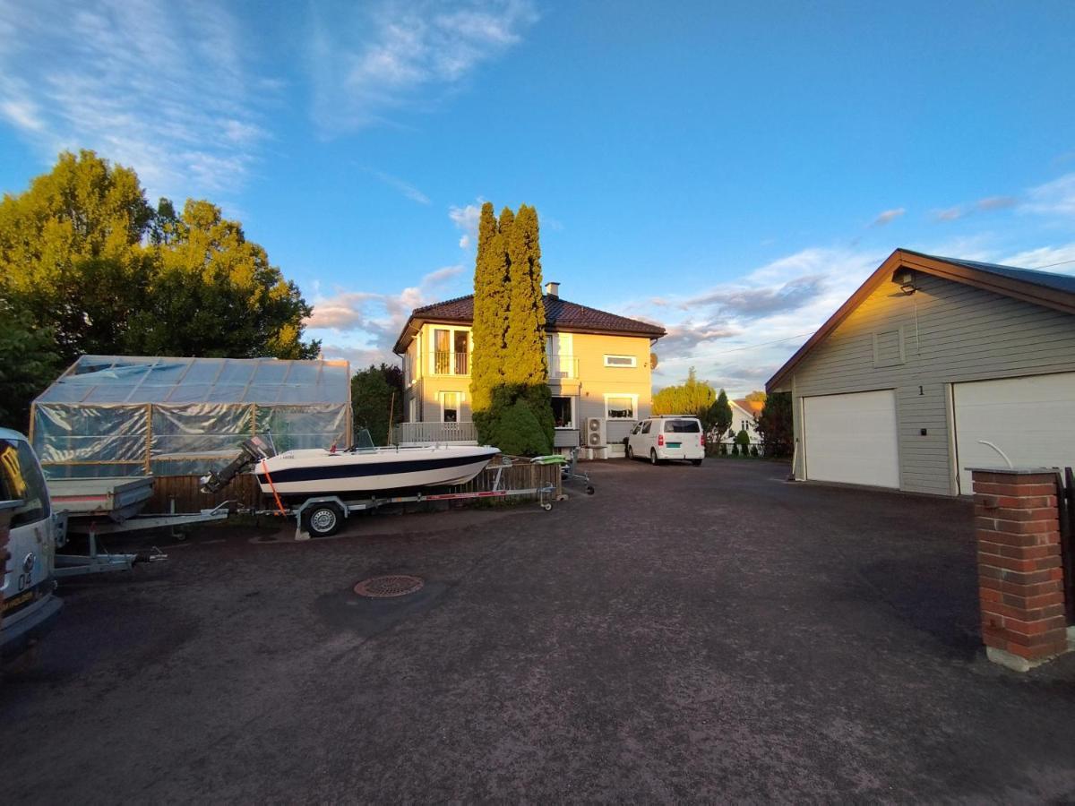 Hokksund Guest House In The Garden מראה חיצוני תמונה